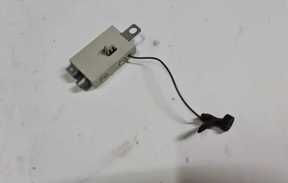 Volvo C30 Aerial antenna amplifier 30732030
