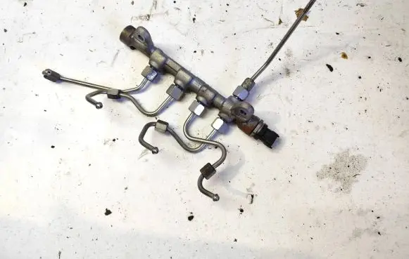 Alfa Romeo Giulietta Fuel main line pipe 5523403902 0445214254 181991L2