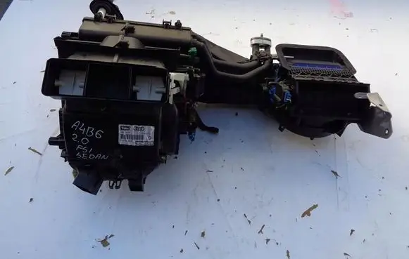 Audi A4 S4 B6 8E 8H Interior heater climate box assembly 8E1820005B