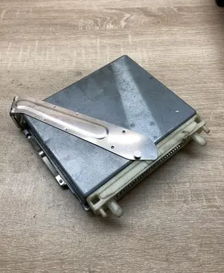 Volvo S70 V70 V70 XC Engine control unit/module ECU P01270297 0281001592