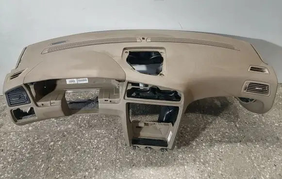 Volvo V70 Dashboard 8686538 39898235