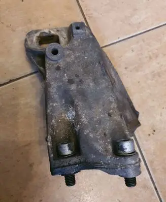 Audi 80 90 S2 B4 Engine mounting bracket 8A0199307B