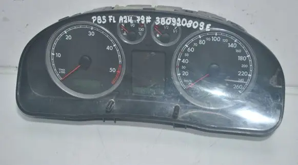 Volkswagen PASSAT B5.5 Speedometer (instrument cluster) 3B0920809E