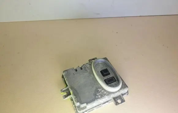 Volvo V70 Xenon control unit/module 6261110499 6948180 W3T13271