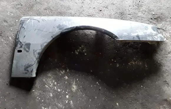 Peugeot 406 Fender
