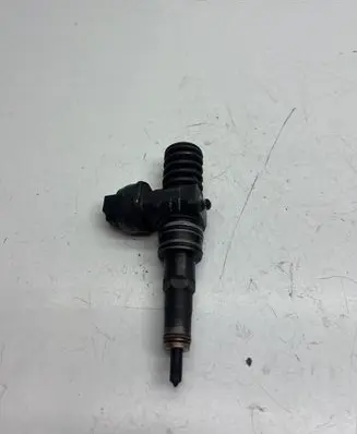 Audi A4 S4 B7 8E 8H Fuel injector 0414720216