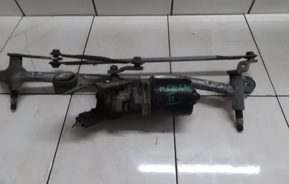 Renault Megane II Front wiper linkage and motor