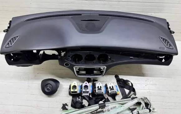 Mercedes-Benz A W177 Dashboard deskaairbag