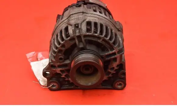 Volkswagen Golf IV Generator/alternator 038903018PX
