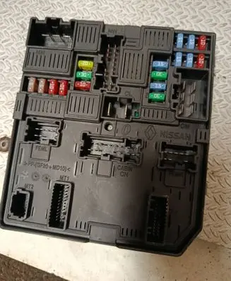 Renault Mégane Renault Sport III (IV Based) Fuse module 284B66727R 2926220730 5AKA12F01