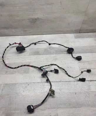 Skoda Octavia Mk2 (1Z) Rear door wiring loom 
