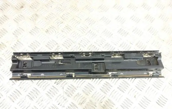 BMW X1 F48 F49 Sill supporting ledge 7332331