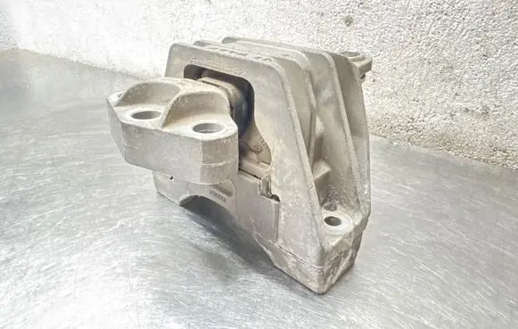 Saab 9-3 Ver2 Engine mount bracket V05513