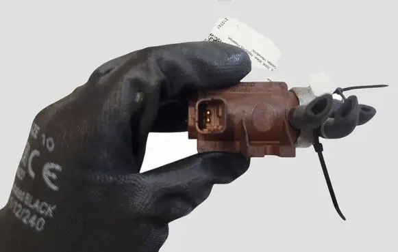 Citroen C4 I Picasso Turbo solenoid valve 9652570180