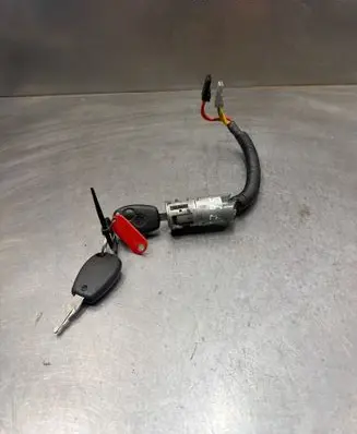 Renault Trafic II (X83) Ignition lock