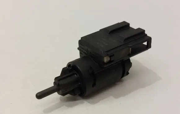 Audi A4 S4 B7 8E 8H Brake pedal sensor switch 3B0945511C