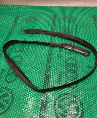 Chevrolet Volt II Engine compartment rubber 