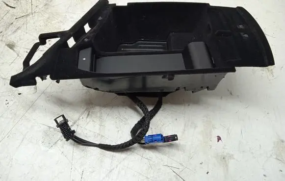 BMW 5 F10 F11 Glove box central console 11242010