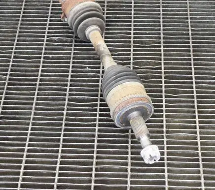 Mitsubishi L200 Front driveshaft