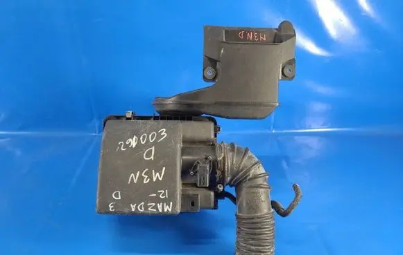Mazda 3 III Air filter box SH01133AXB