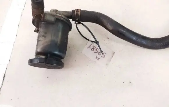 Toyota Avensis T250 Power steering fluid tank/reservoir