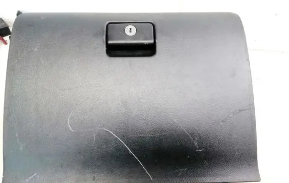 Toyota Corolla Verso AR10 Glove box