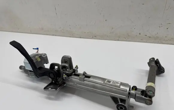 Steering wheel axle set