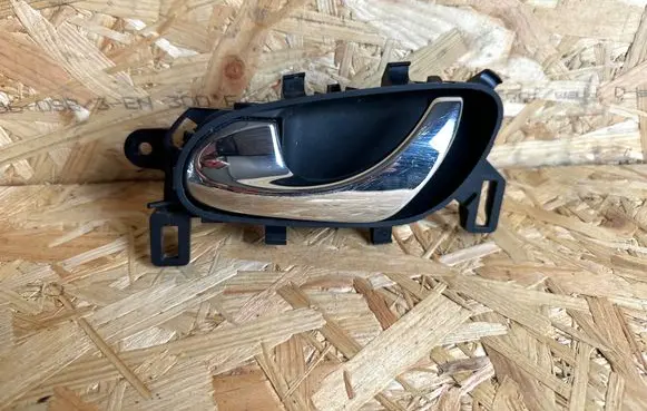 Nissan Qashqai Front door interior handle 806714EA0A 1234567880