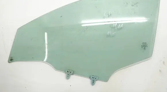 Nissan Qashqai Front door window glass four-door AS2M3240DOT682