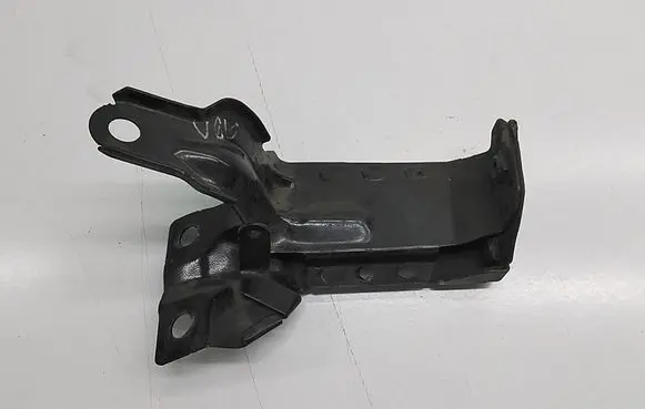 Volvo V60 Radiator mount bracket 31261932