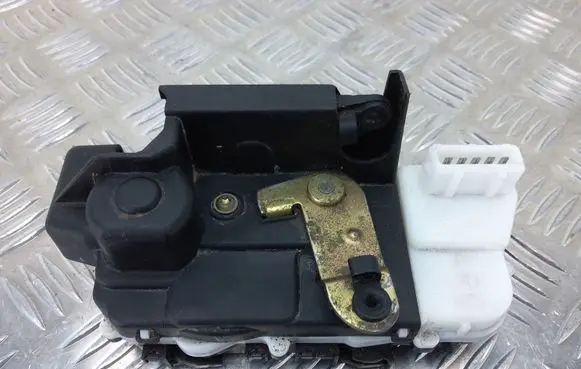 Peugeot 607 Rear door lock