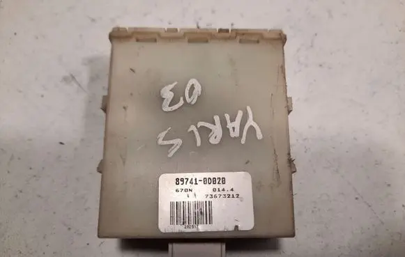 Toyota Yaris Door central lock control unit/module 73673212 897410D020