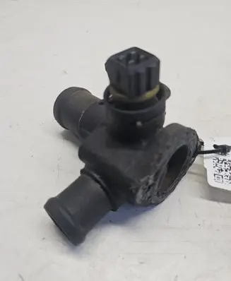 Volkswagen Golf III Engine coolant pipe/hose 028121133B