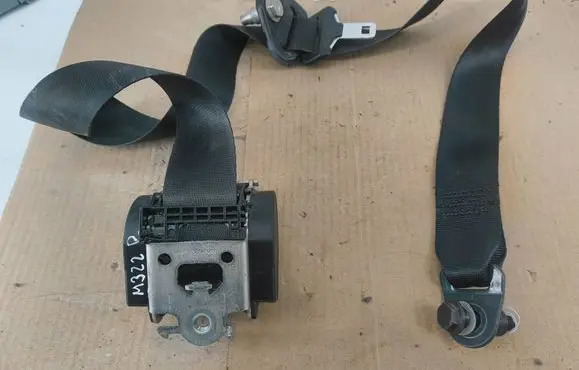 Dacia Duster Front seatbelt 934801