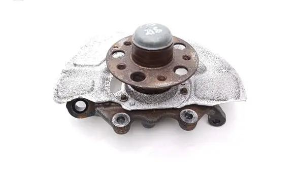 Mercedes-Benz CLS C218 X218 Front wheel hub A2183320901