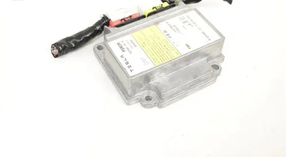 Tesla Model S Airbag control unit/module 103164300A P103164300A
