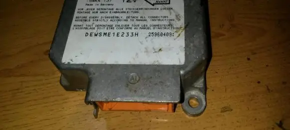Volkswagen Golf III Airbag control unit/module 6N0909603 5WK4137