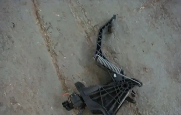 Clutch pedal