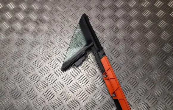 Tesla Model S Front triangle window/glass 600564400G