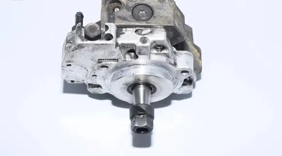 BMW X5 E53 Fuel injection high pressure pump 7788678 0445010073