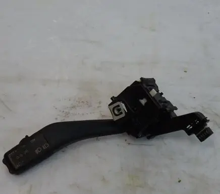 Volkswagen Golf III Other switches/knobs/shifts 1K0953513A
