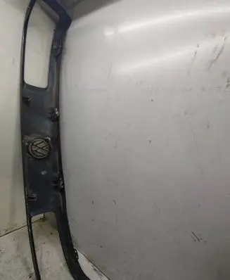 Volkswagen PASSAT B3 Front grill 357853653-1