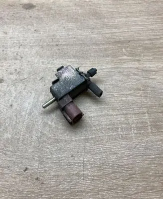 Toyota Corolla E120 E130 Turbo solenoid valve 2586064140 1846003600
