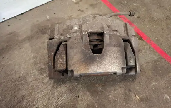 Front brake caliper