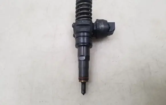 Volkswagen Phaeton Fuel injector 07Z130073H