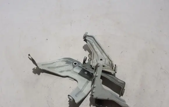 BMW X4M F98 Fender mounting bracket 7424678