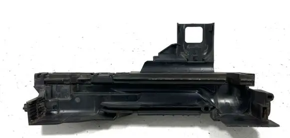 Radiator mount bracket