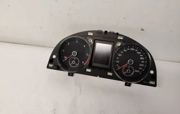 Volkswagen PASSAT B7 Speedometer (instrument cluster) 03L907309AE
