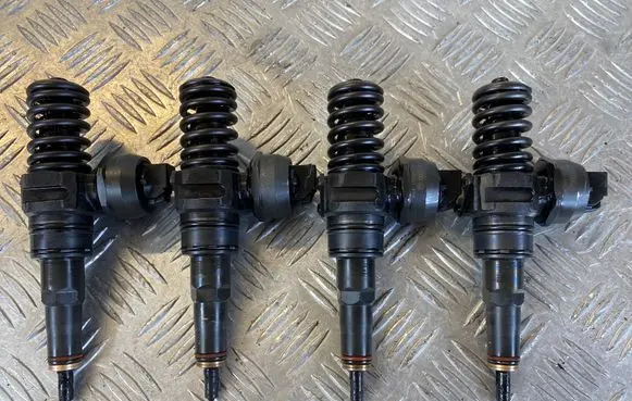 Fuel injectors set