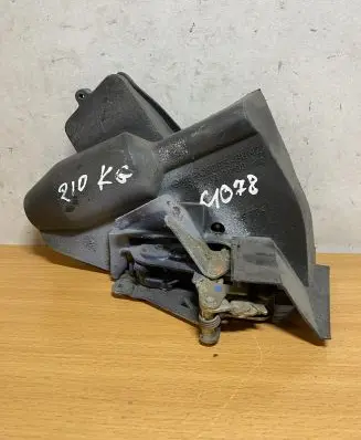 Mercedes-Benz E W210 Sliding door lock 2027330108 C1078